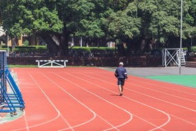 Jiu You-意甲青训采用双通道注意力训练提升传跑配合反应速度